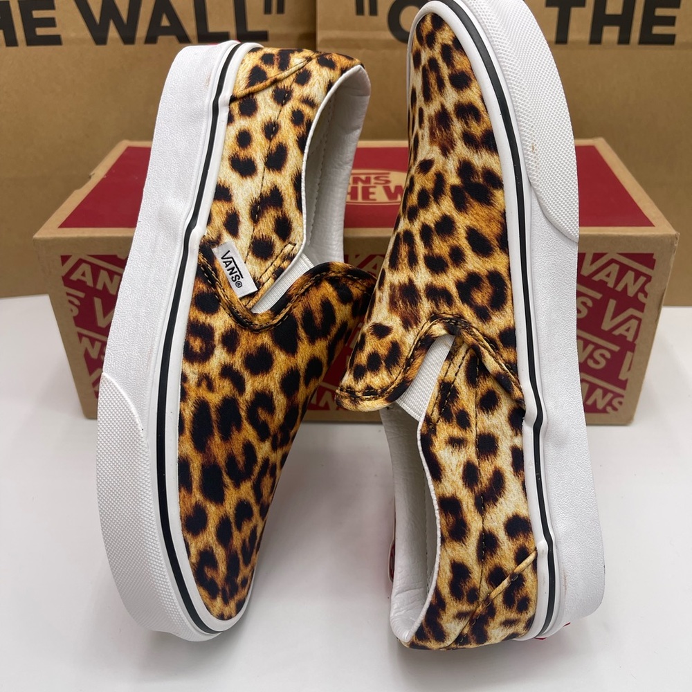 Vans WMNS Leopard Print Women's Slip-On Shoes Classic Slip-On (Leopard) Black/Tr - Picture 10 of 16